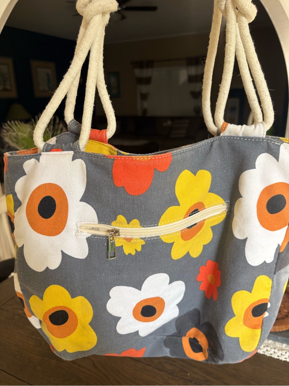 Farmhouse is My Style Blooms Zippered Tote Bag Preloved- flaw - Picture 5 of 8